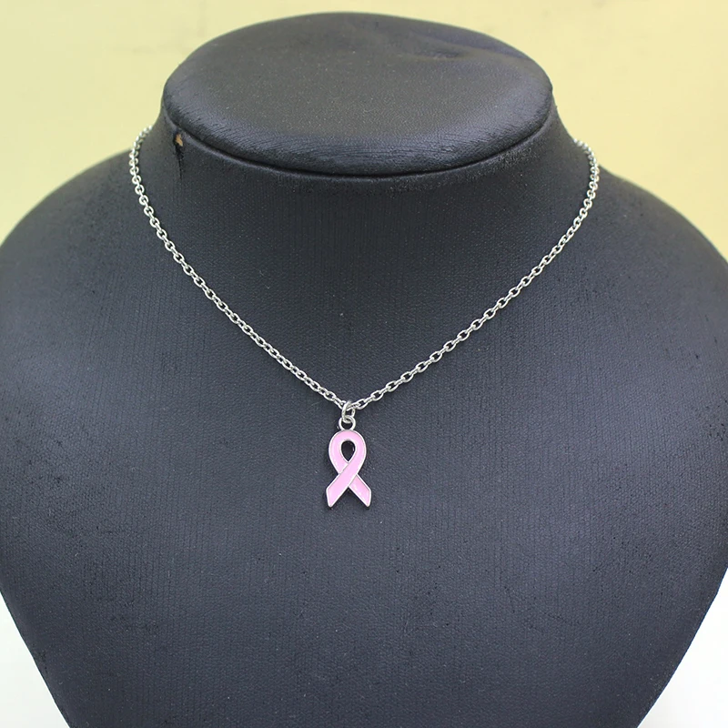 A Simple Pendant Necklace on a mannequin.